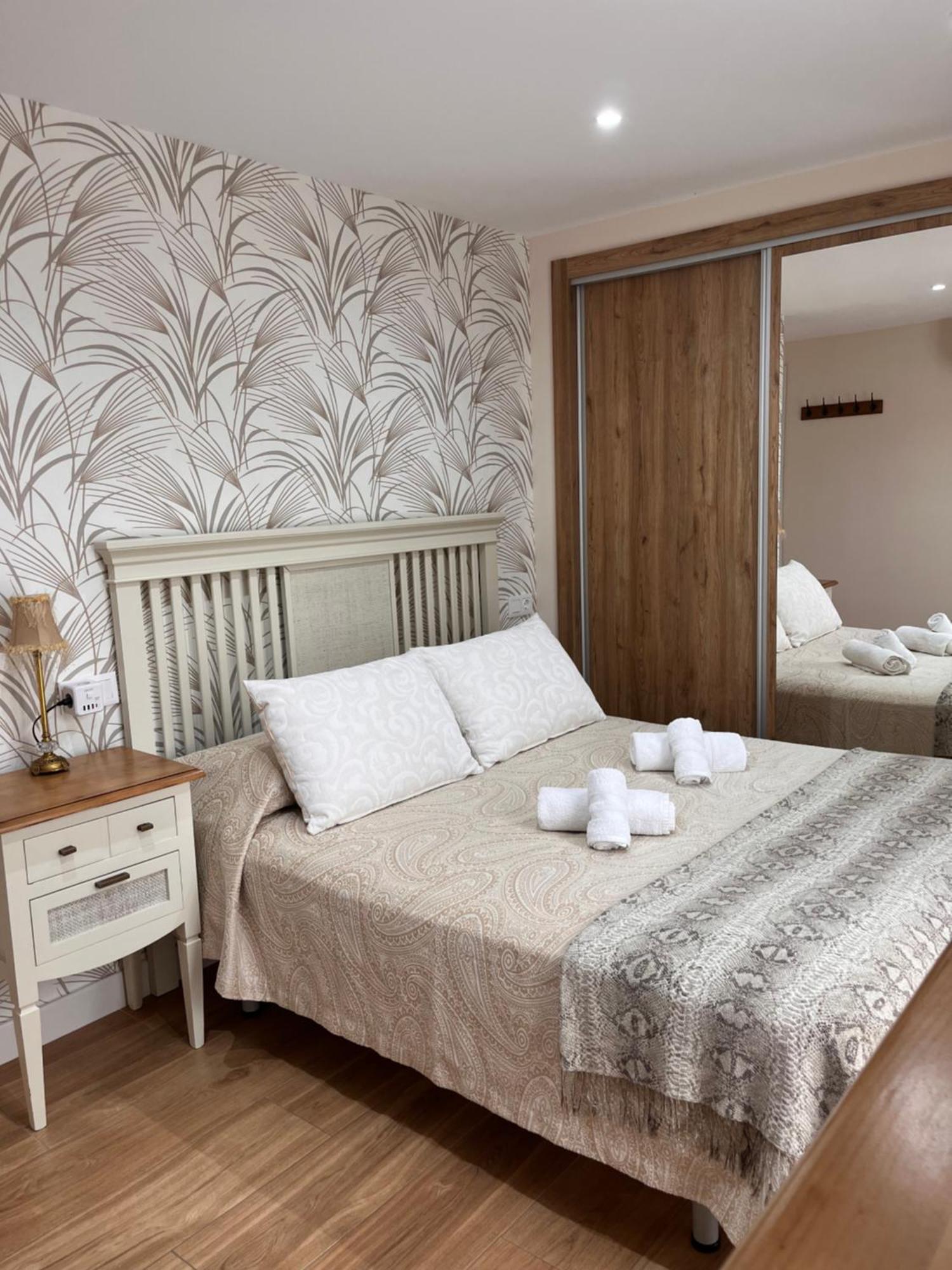 Apartamento Orilla De Triana Sevilla Exterior foto