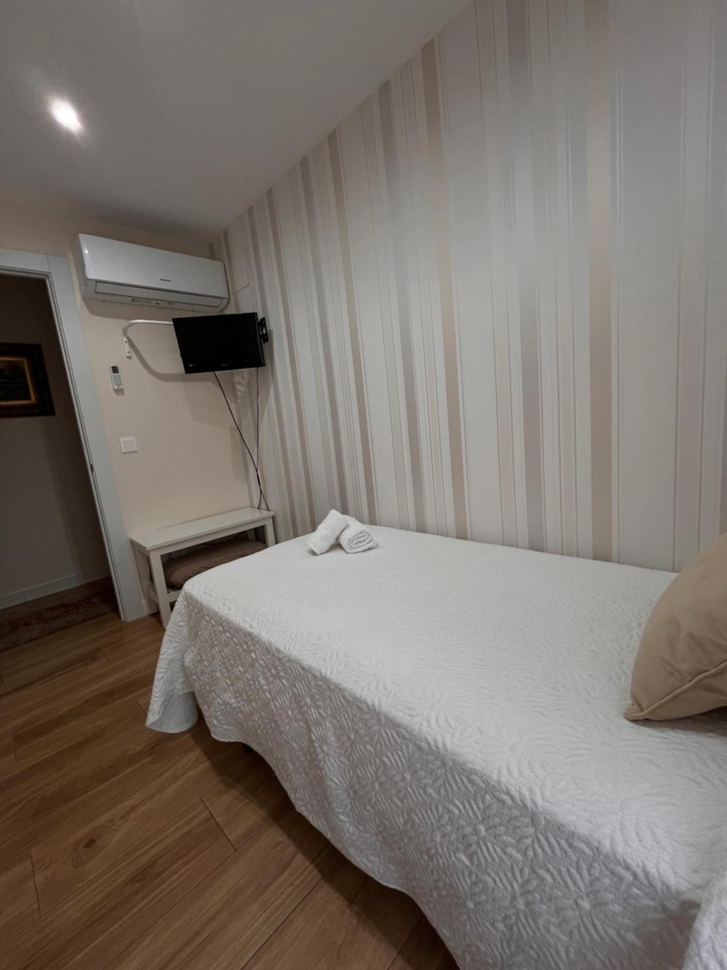Apartamento Orilla De Triana Sevilla Exterior foto